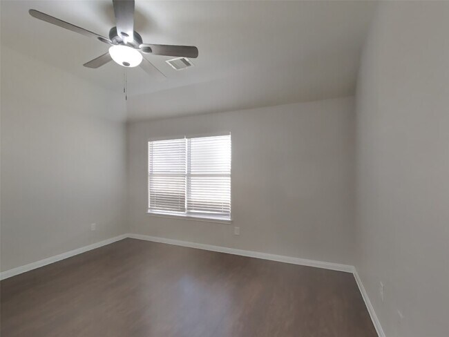 Building Photo - 2331 Gianna Way