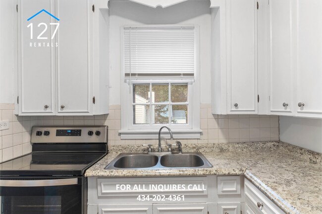 Building Photo - Charming 2-Bedroom Home in Ideal Lynchburg...