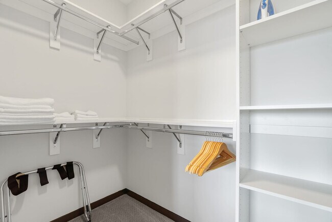 Building Photo - 423 E Michigan St