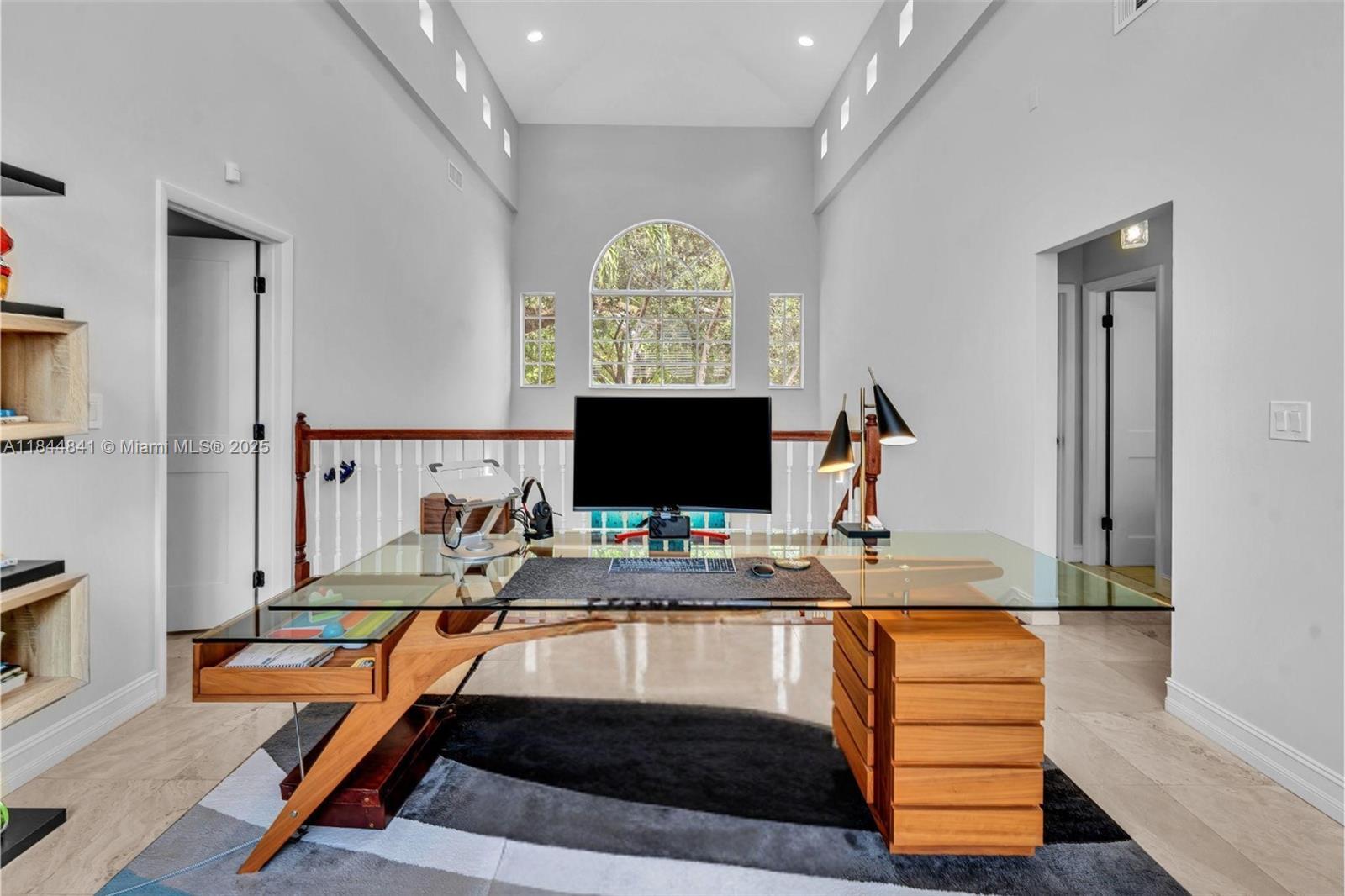 Building Photo - 2516 San Domingo St