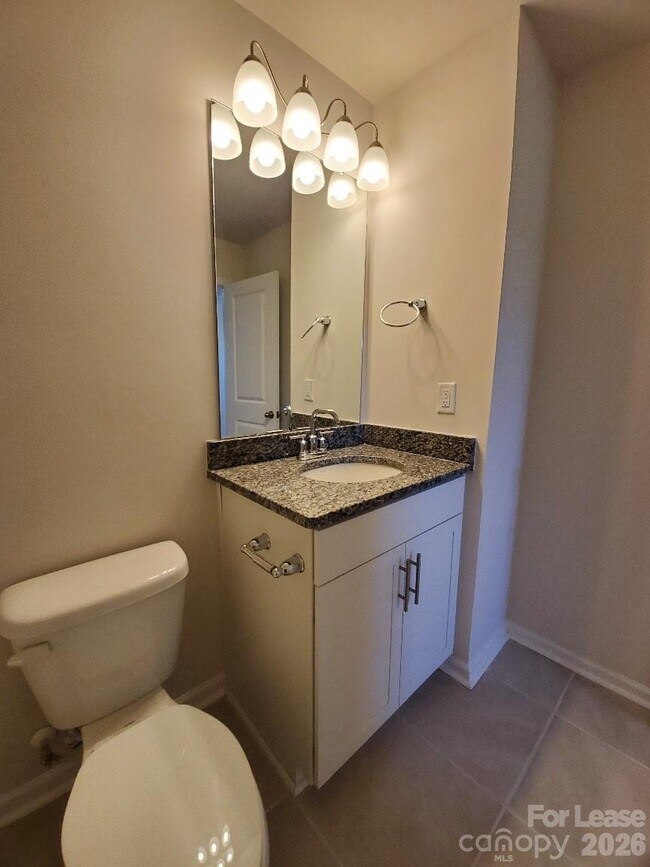 Building Photo - 3013 Lydney Cir