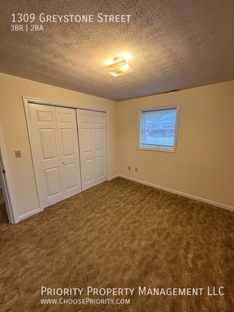 Building Photo - 1309 Greystone St