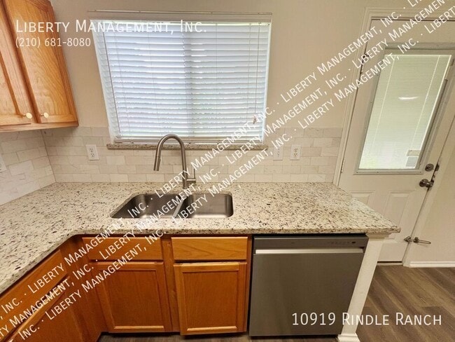 Building Photo - 10919 Rindle Ranch