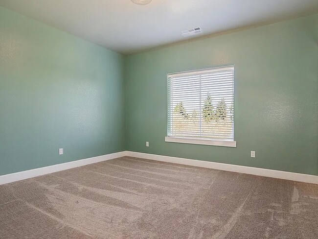 Building Photo - 656 Nobility Dr
