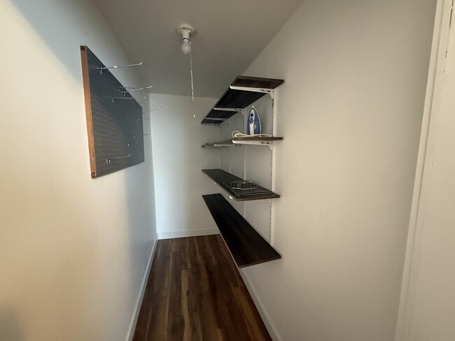 Building Photo - 1321 SE Mill St