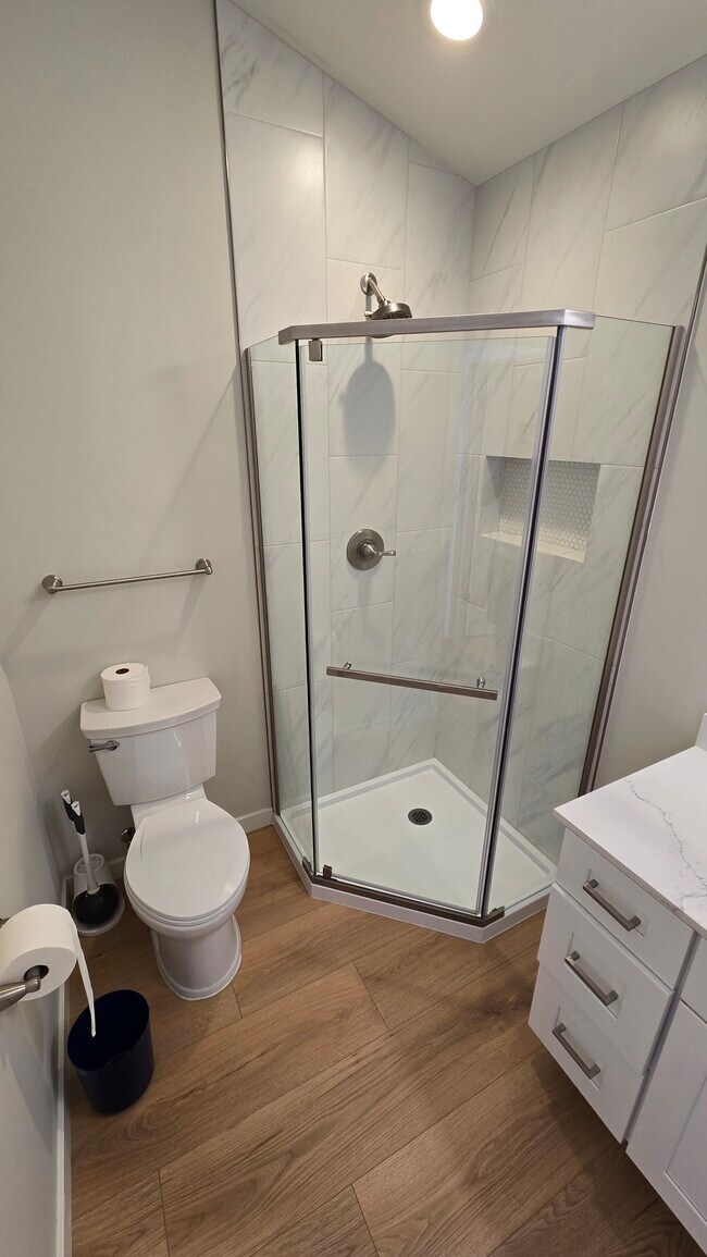 Building Photo - 738 Locust St