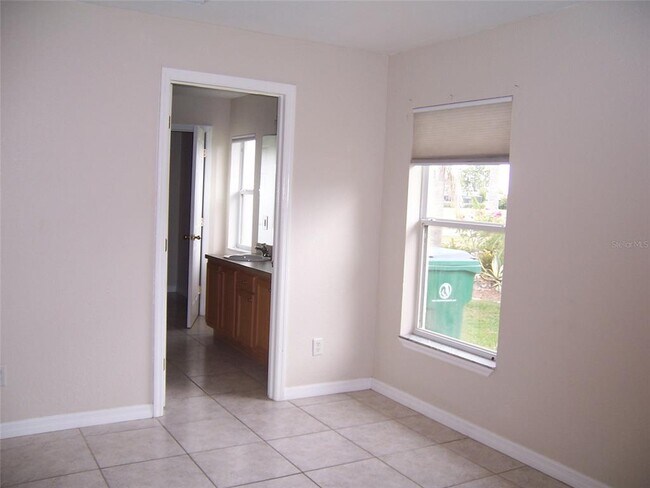 Building Photo - 2317 Nuremberg Blvd