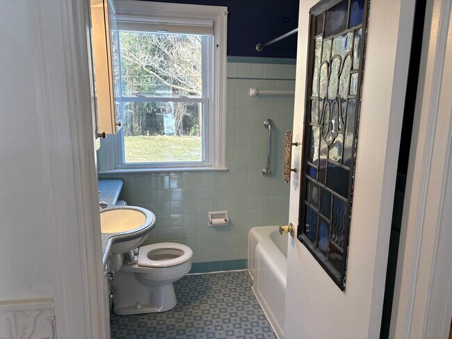 Building Photo - 77 Winding Ln