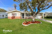 Building Photo - 4125 Woodsville Dr