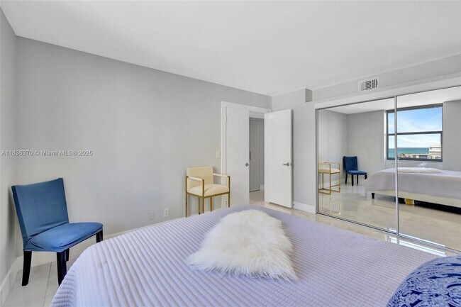 Building Photo - 2301 S Ocean Dr