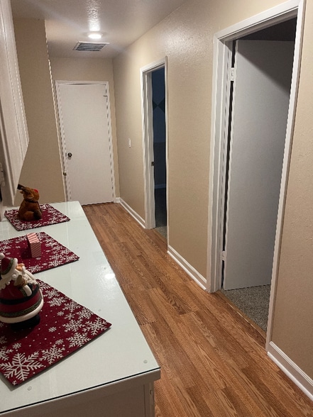 Building Photo - 1204 Woodflower Way