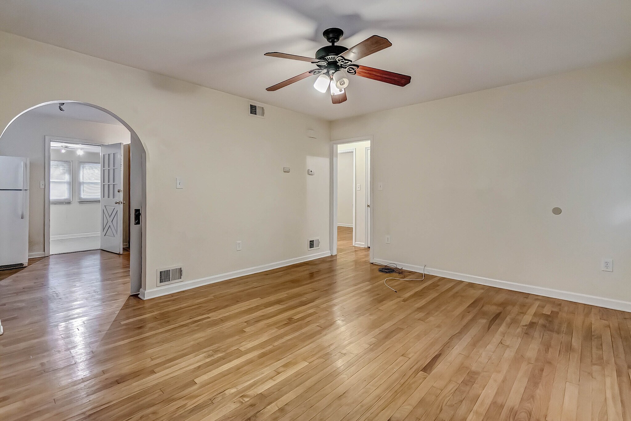 Building Photo - 4827 Indian Ln