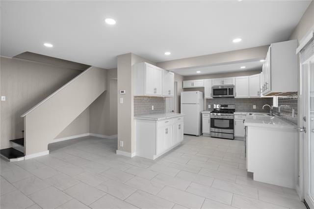 Building Photo - 2302 Valleywood Dr