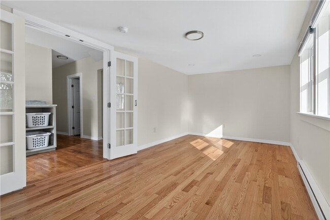 Building Photo - 38 Cedar St