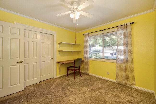 Building Photo - 8216 Baymore Way