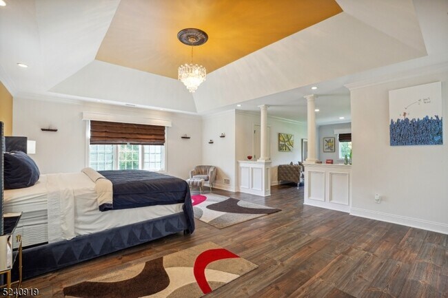 Building Photo - 22 Forest Hill Dr