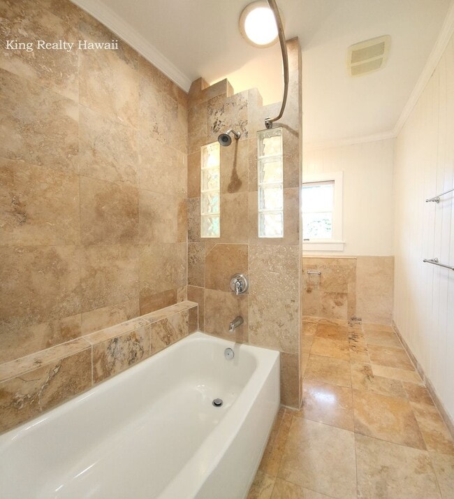 Building Photo - 99-411 Fernridge Place