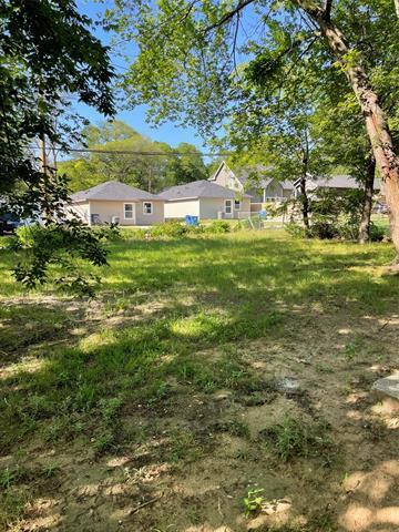 Building Photo - 607 E Monterey St