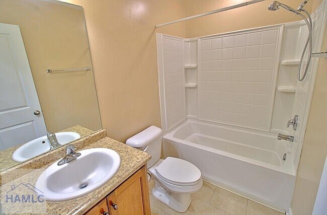 Building Photo - 119 Grandview Dr