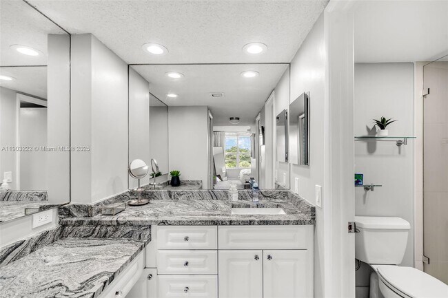 Building Photo - 808 Cypress Blvd