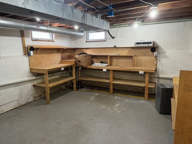 Building Photo - Single Family - Central AC, Penfield with Fairport Schools