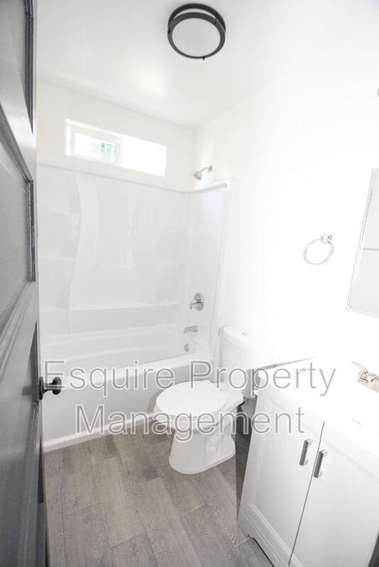 Building Photo - 407 Ojai Rd