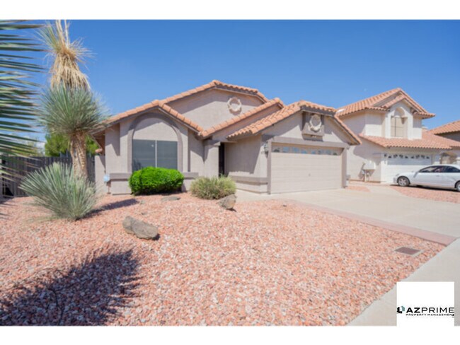 Primary Photo - Beautiful 3/2 Glendale House - Spacious, S...