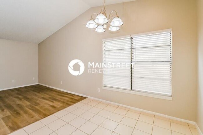 Building Photo - 3 Bedroom Pet-Friendly Home in Orlando, FL with Main Street Renewal
