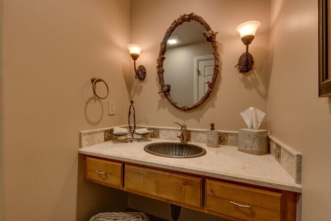 Building Photo - Incline Village Condominium:  2 Bedrooms, 2.5 Bathrooms, Low Elevation