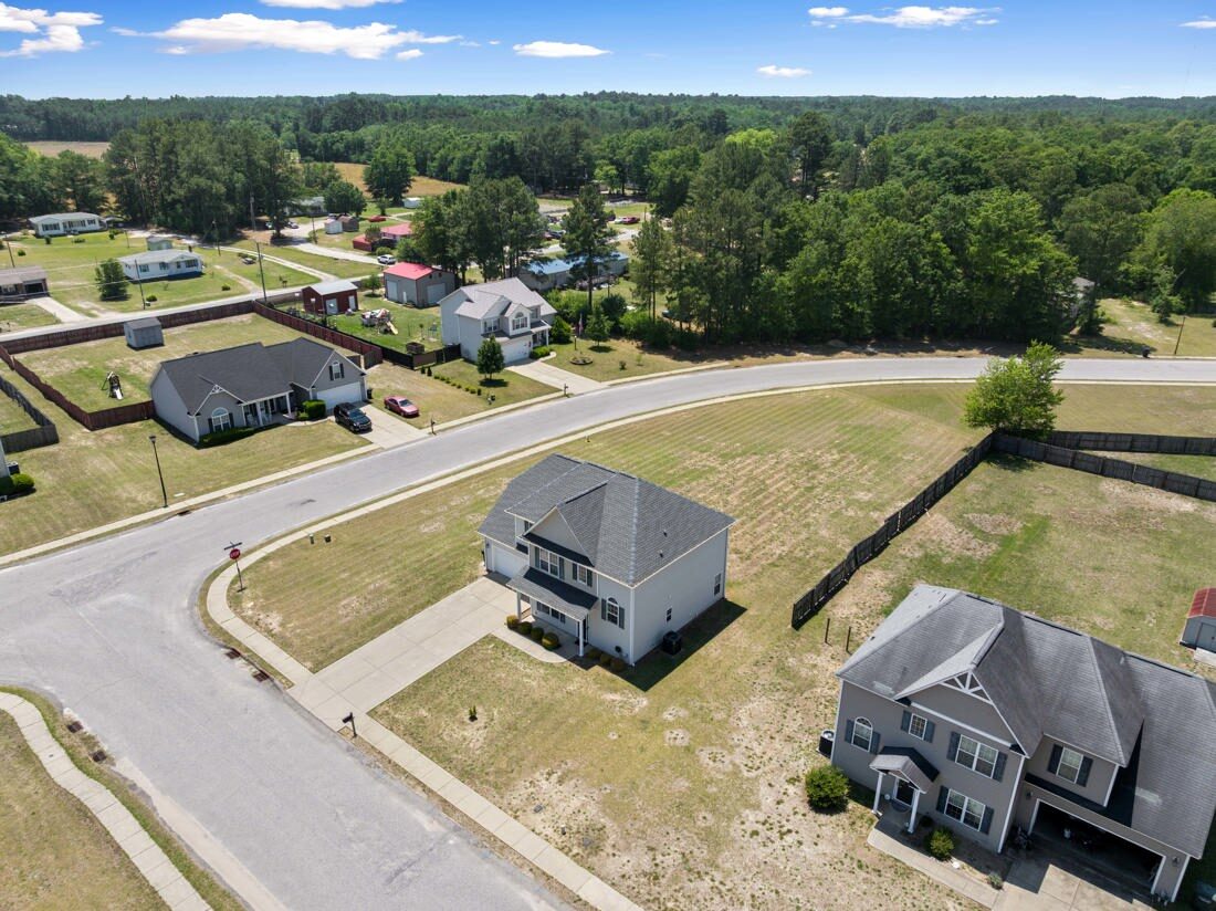 Building Photo - 121 Feathers Ln