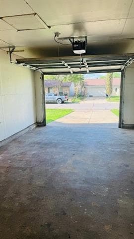 Building Photo - 2500 Willow Ln