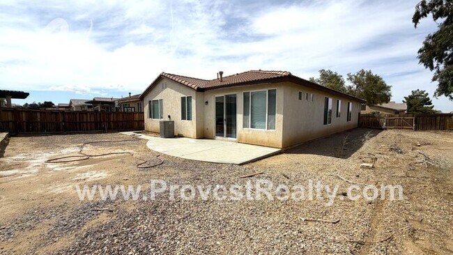 Building Photo - 12383 Luna Rd