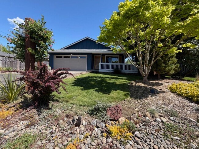 Building Photo - Charming Single-Level Retreat Near Multnomah Village – 3BR Home with Garage, RV Parking & Covered...