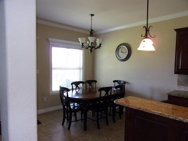 Building Photo - 326 Miss Ellie Ln