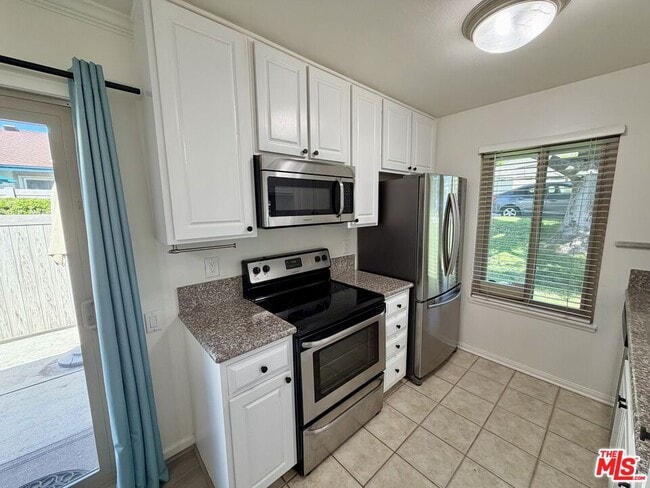 Building Photo - 1676 Orinda Ct