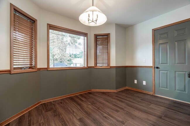 Building Photo - Charming 3-bedroom 2 bath Home in Bella Vi...