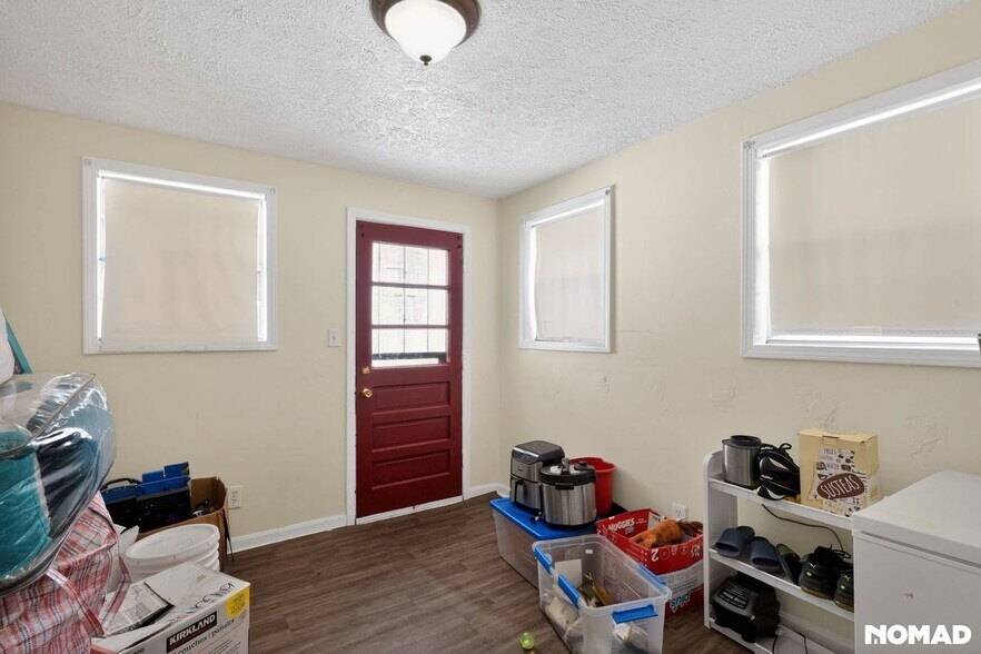 Building Photo - 1015 W Indian Trail