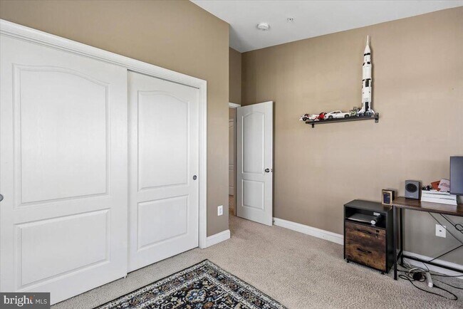Building Photo - 402 Orchard Ridge Dr