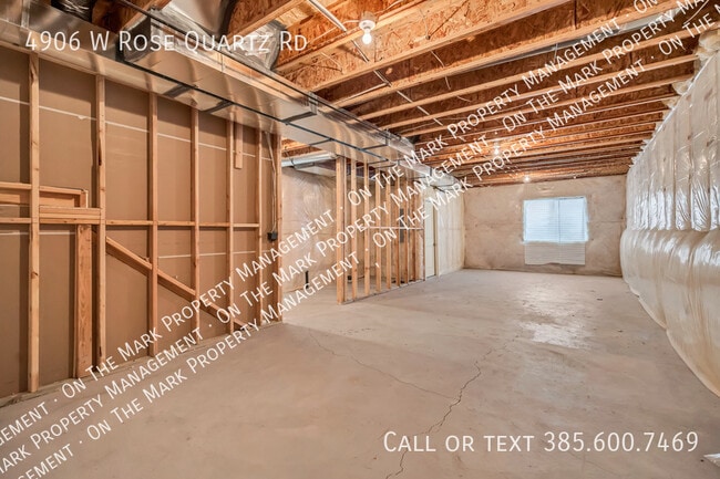 Building Photo - 4906 W Rose Quartz