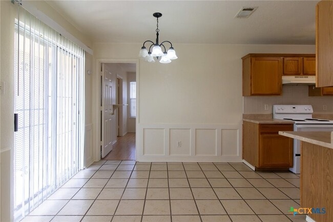 Building Photo - 1203 Fox Creek Dr