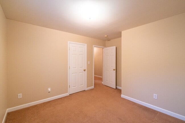 Building Photo - Charming 3 Bedroom, 2 Bathroom Home in Matthews!