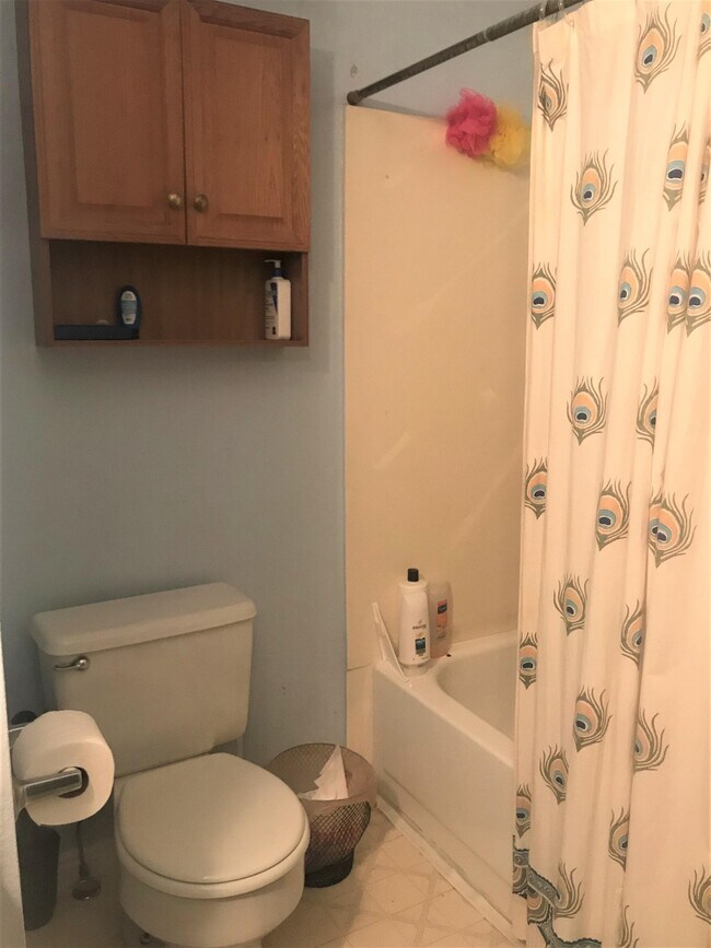 Building Photo - 515 N 200 E