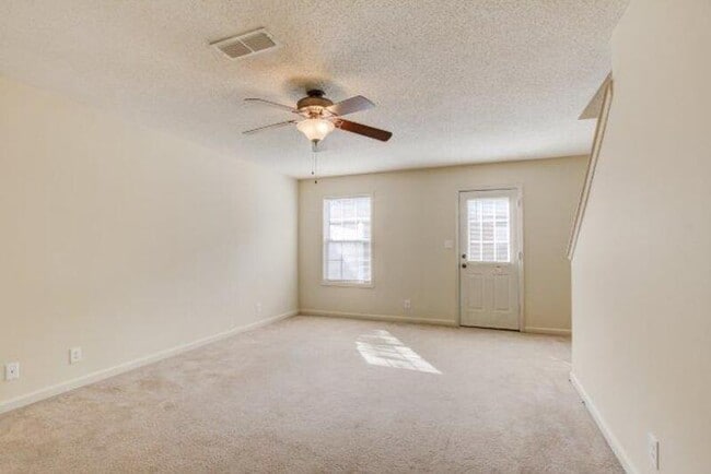 Building Photo - 299 Raleigh Dr