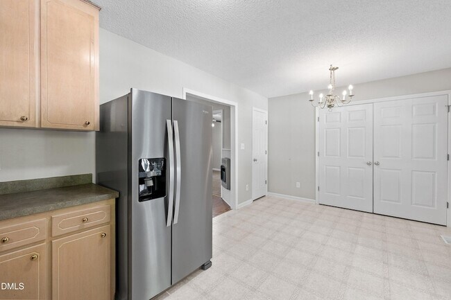 Building Photo - 1224 Grovewood Dr