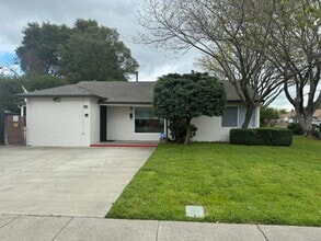 Building Photo - 1400 Clay St