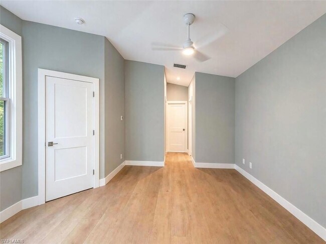 Building Photo - 20822 Country Barn Dr