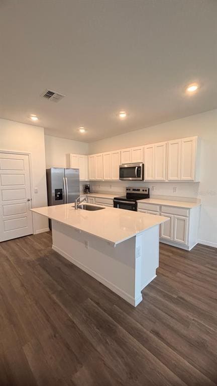 Building Photo - 2617 Olympic Ct