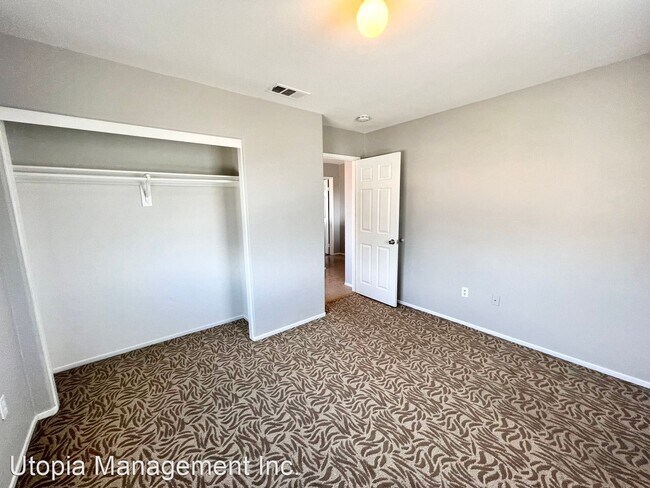 Building Photo - 6 br, 3 bath House - 84118 Avenida Cedrus