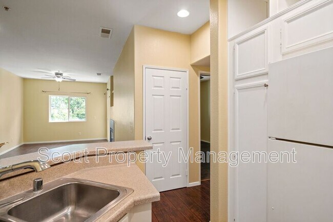 Building Photo - 26326 Arboretum Way