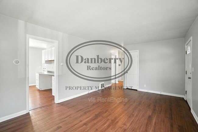 Building Photo - 1126 Searles Rd